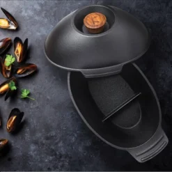 Cast Iron Mussel Pot - Outset -Cookware Specialty Store GUEST 5b232de2 d241 4a93 b8e3 d9a4e4e27bd3